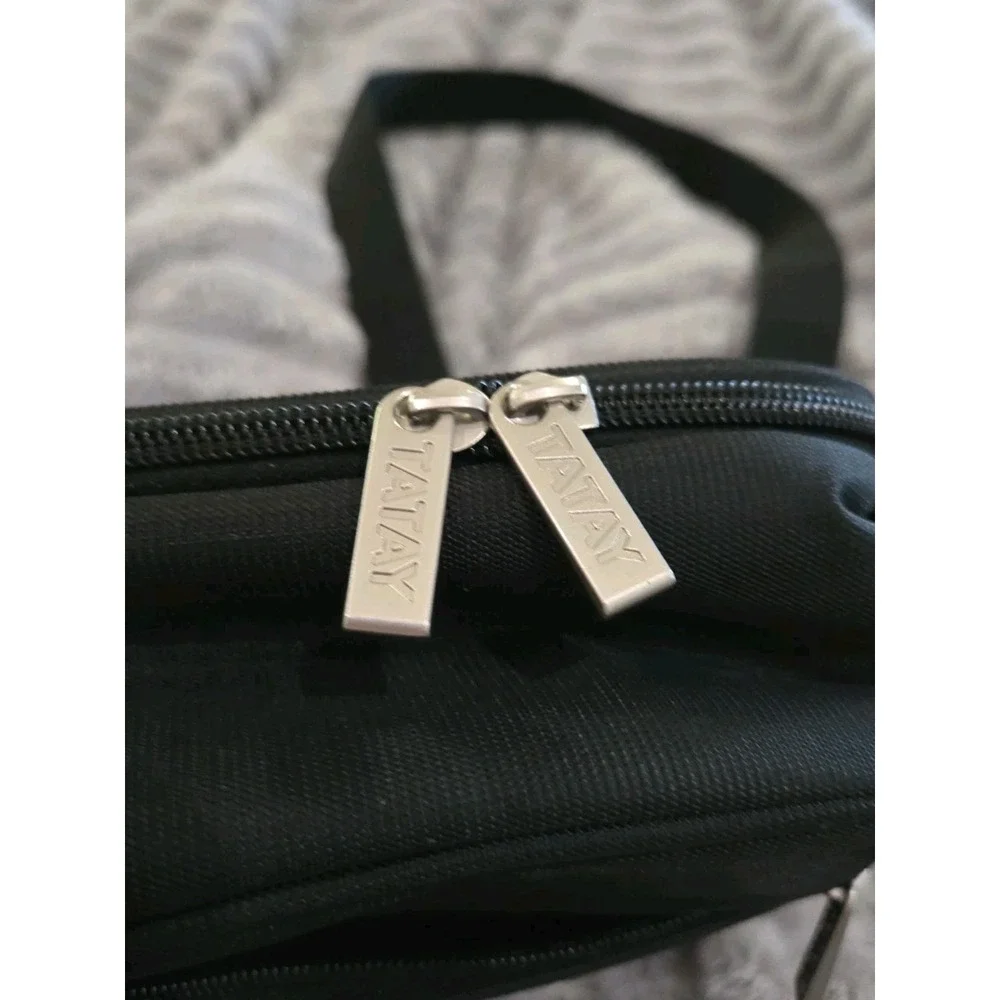 Tatay Lunch Bag Unisex Black W/ Strap Zip Up Lid.  EUC!!
